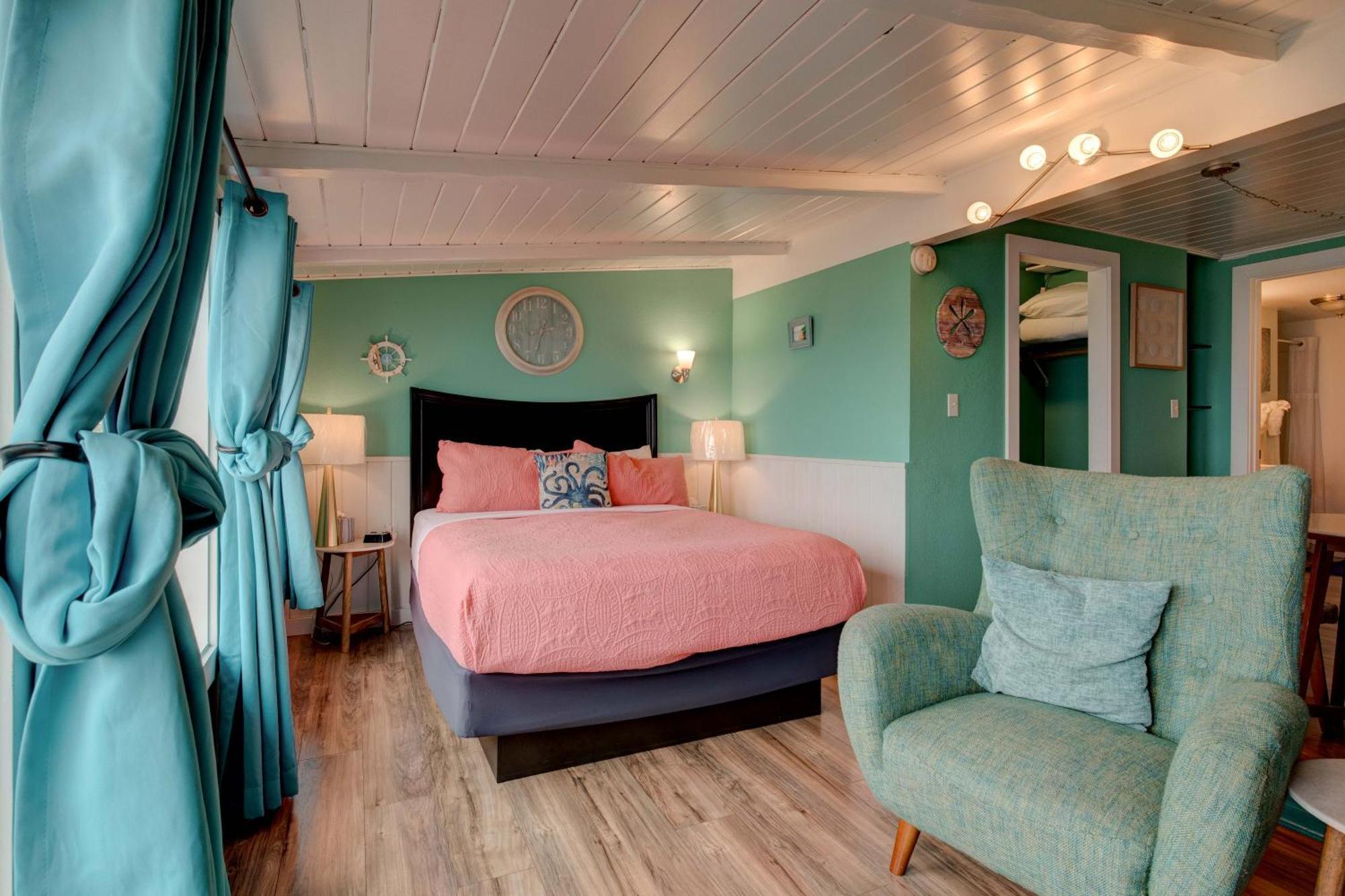 Moolack Shores Inn Нюпорт Стая снимка
